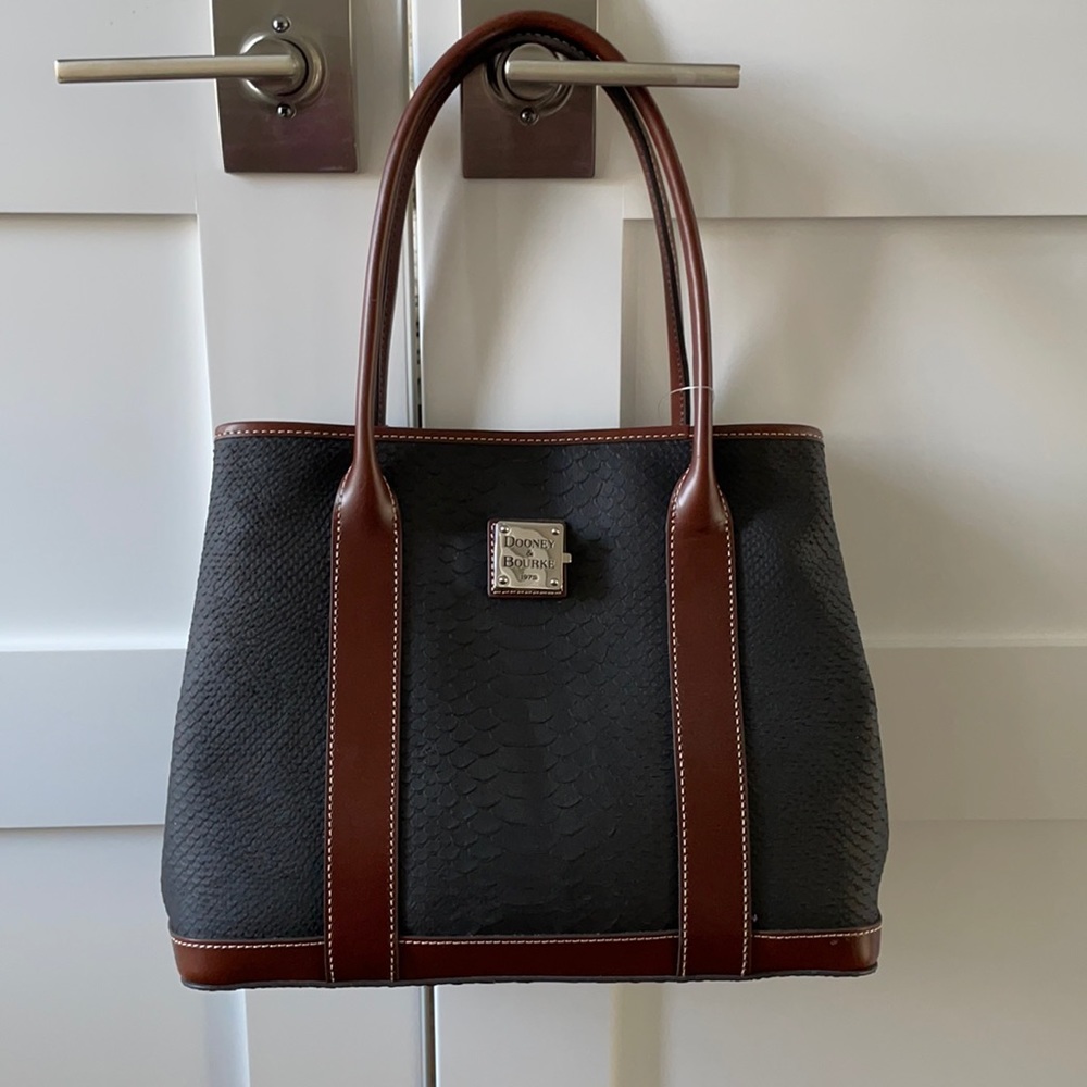 Dooney and Burke Layla handbag tote in black and cognac leather